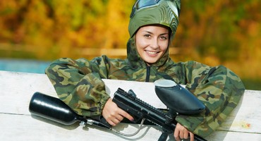 Что подарить девушке