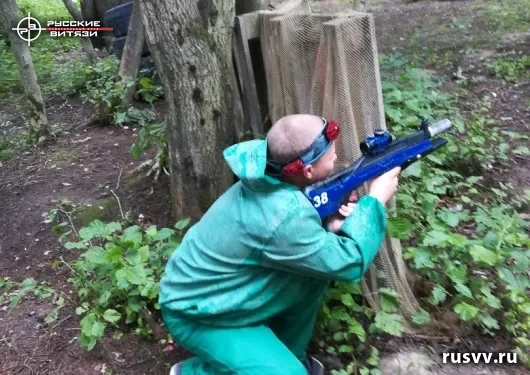 Лазертаг на лесной площадке в Вологде: игра команды