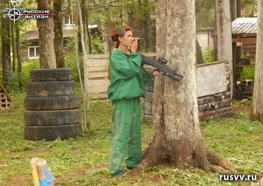 Лазертаг на лесной площадке в Вологде: игра команды