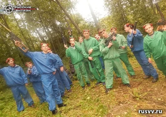 Игра в лазертаг в лесу, Вологда