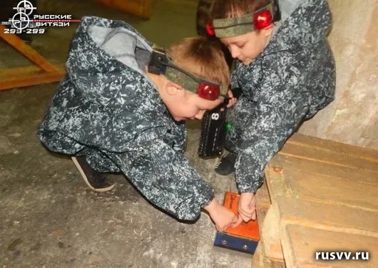Лазертаг для детей в Вологде: команда в игровом зале