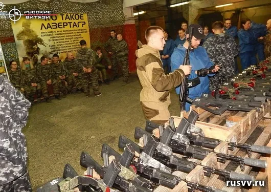 Лазертаг для детей в Вологде: команда в игровом зале
