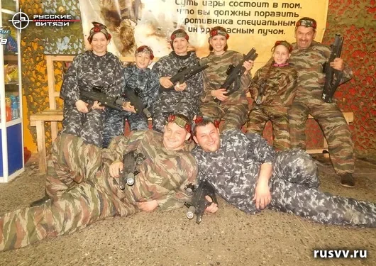 Лазертаг для детей в Вологде: команда в игровом зале