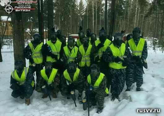 Игра в пейнтбол на природе, Вологда