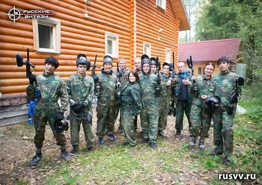 Игра в пейнтбол на природе, Вологда