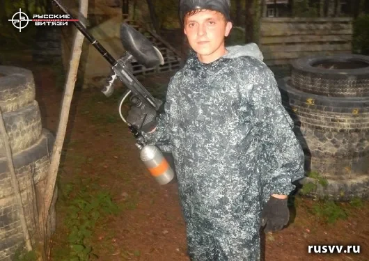 Игра в пейнтбол на природе, Вологда