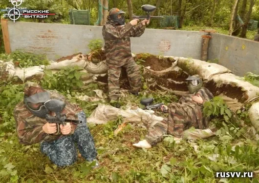 Пейнтбол под Вологдой: игра компанией на лесной площадке